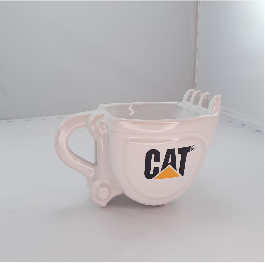 Taza excavadora blanca con logo cat