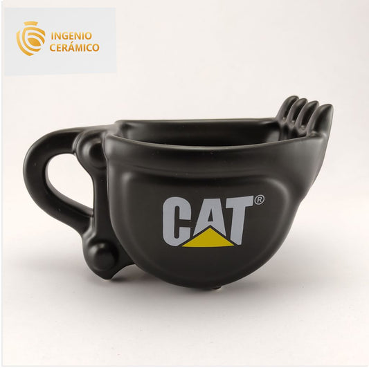 Taza excavadora negra mate con logo cat